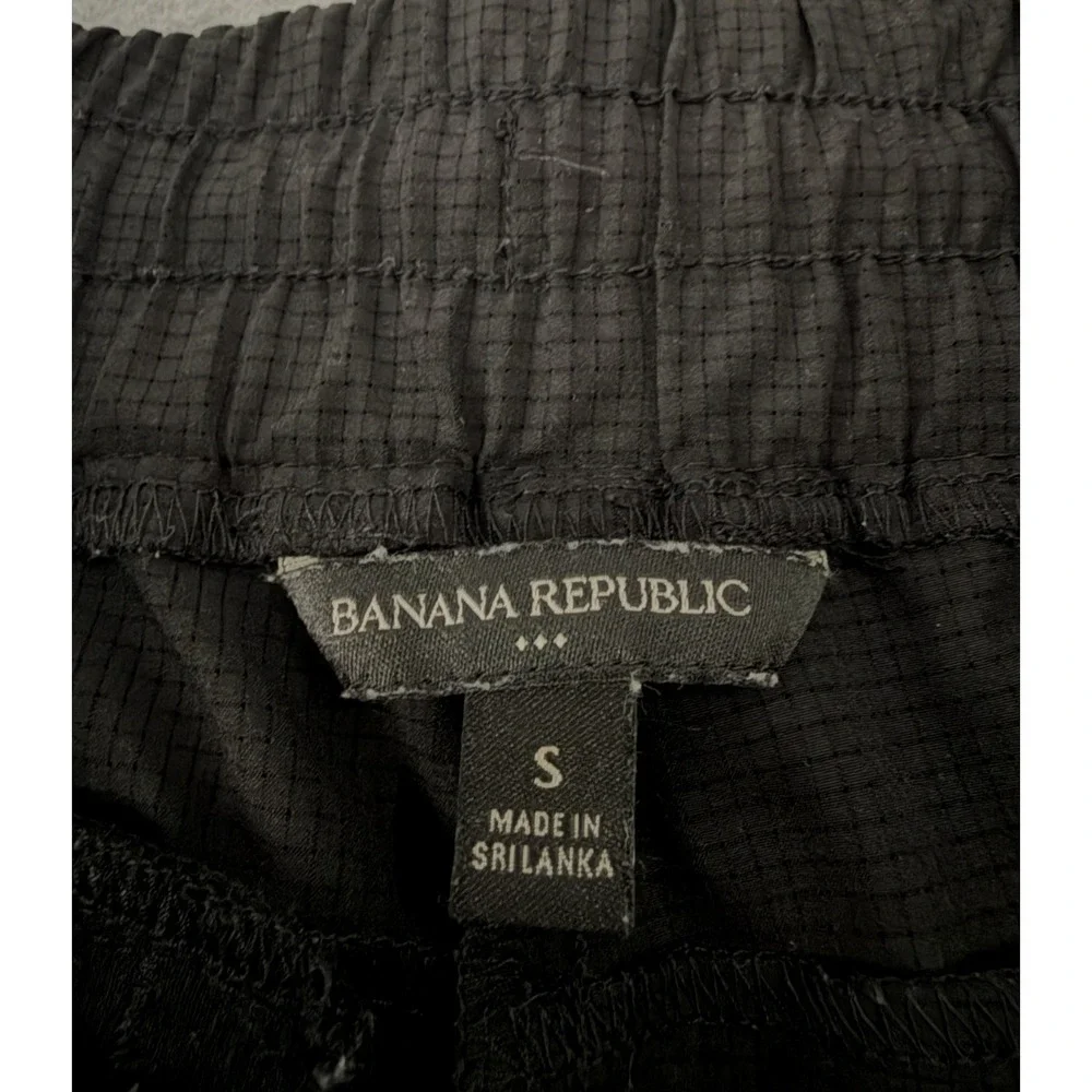 Banana Republic these banana